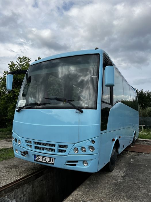 Vand ISUZU TURQUOISE 30+1 locuri