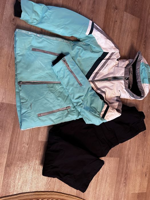 Продам лыжный костюм