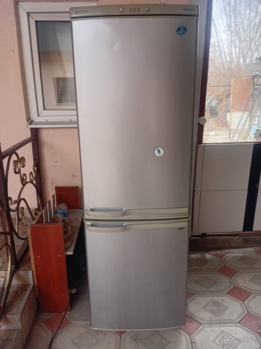 Срочно продам холодильник