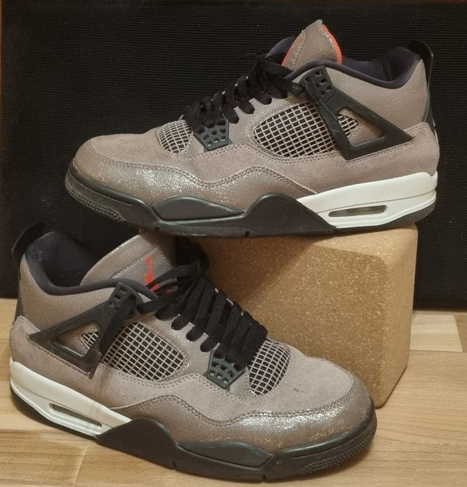 Vând Jordan 4 Retro Taupe Haze