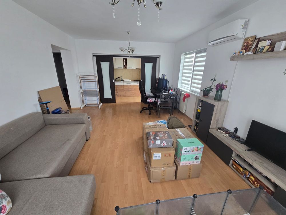 Vand apartament 2 camere semidecomandat 60 m2