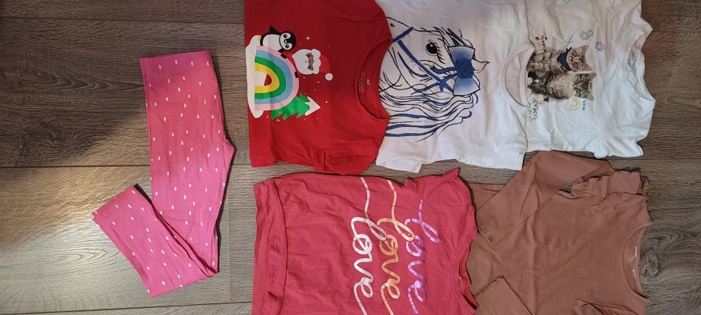 2 loturi hăinuțe fetițe, 4-5/6 ani; 50 ron/ lot