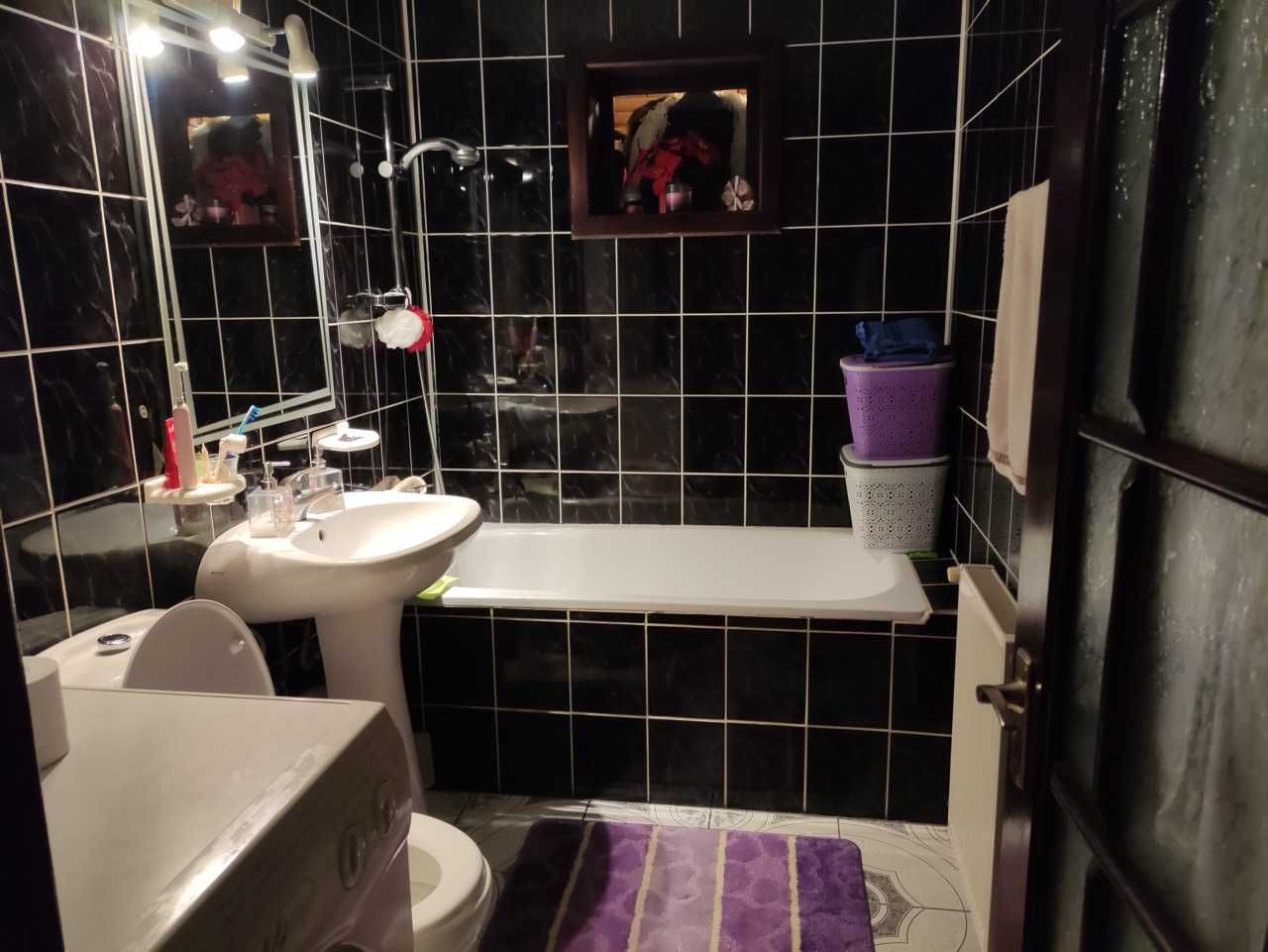Apartament 3 camere decomandate, 80 mp, Zamca, zona casa de pensii