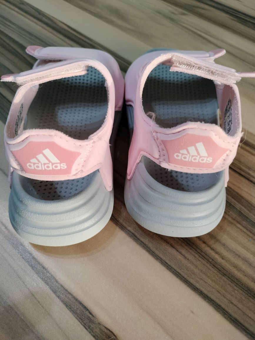 Sandale Adidas pentru fetite