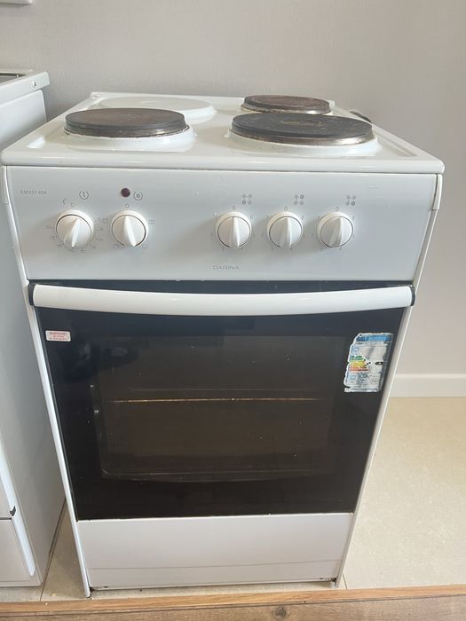 Продам электрическую плиту