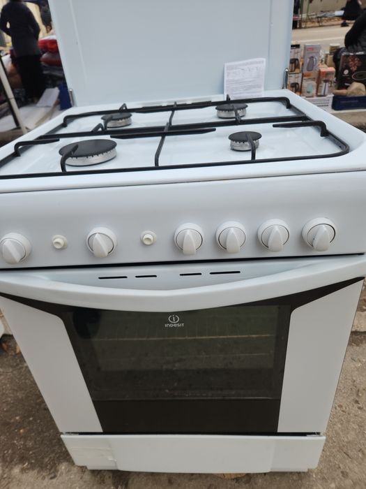 Газовая плита Indesit