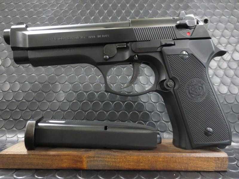 Pistol Airsoft#Cel MAI PUTERNIC MODEL#FullMETAL Beretta Fara Permis!!