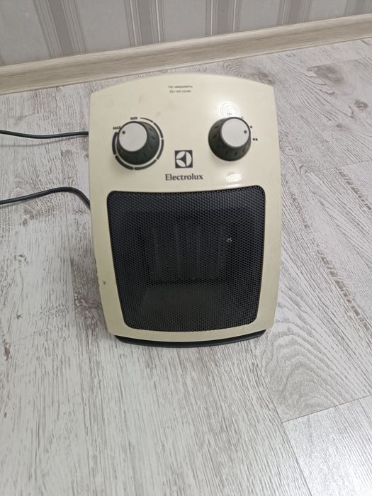 Продам тепло вентилятор Электролюкс