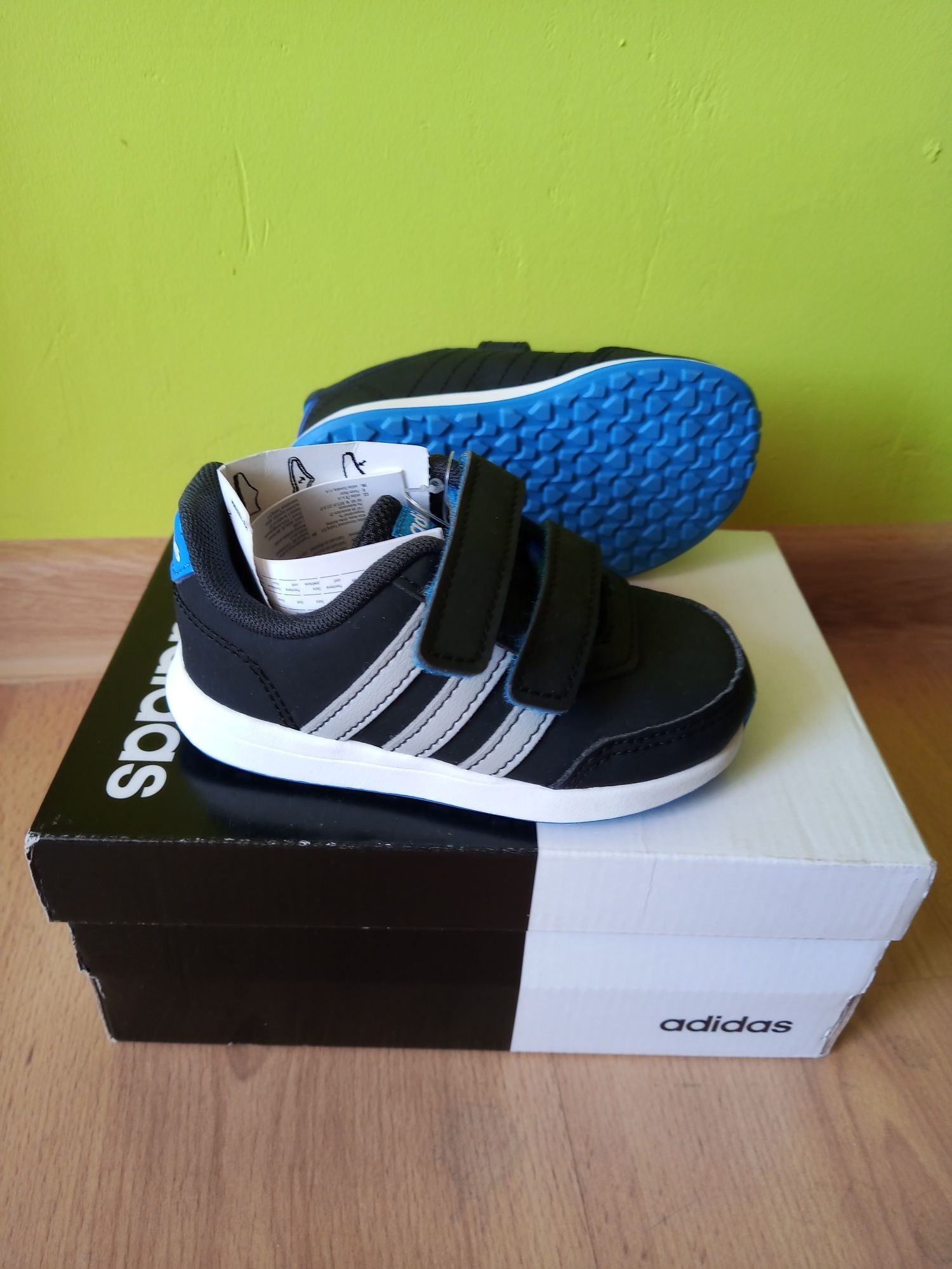 Маратонки Adidas 21 номер