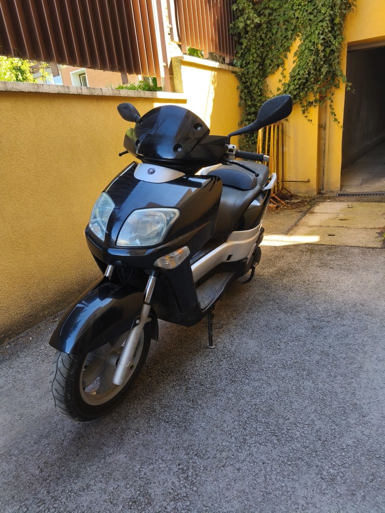 Скутер Yamaha xc300