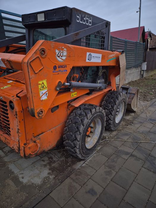 Mini-incarcator Fiat Hitachi 
An 2000
Ore 2100
Recent adus