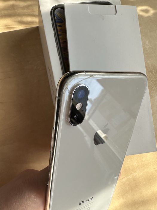 iPhone XS Silver 64gb