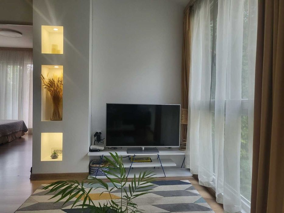 Дава се под наем Двустаен апартамент в София, Лозенец - 55 кв.м за 720 € - Снимка #1