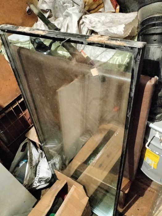 Продается новая стеклопакет от пластмковой окно!