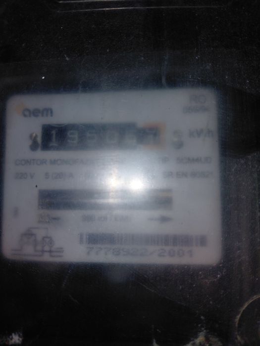 Închiriez apartament cu doua camere