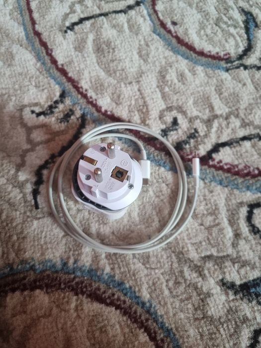 Zaryadnik sotiladi orginal