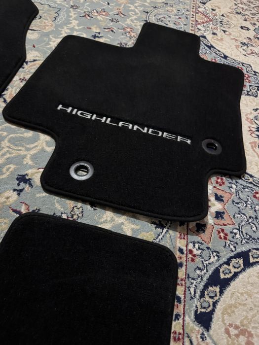 Продам полики от Toyota Highlander