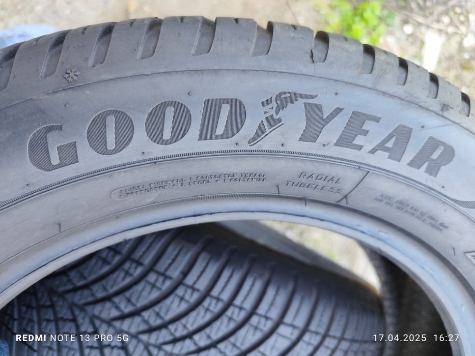 4 anvelope pentru toate sezoanele Goodyear 215-60-17