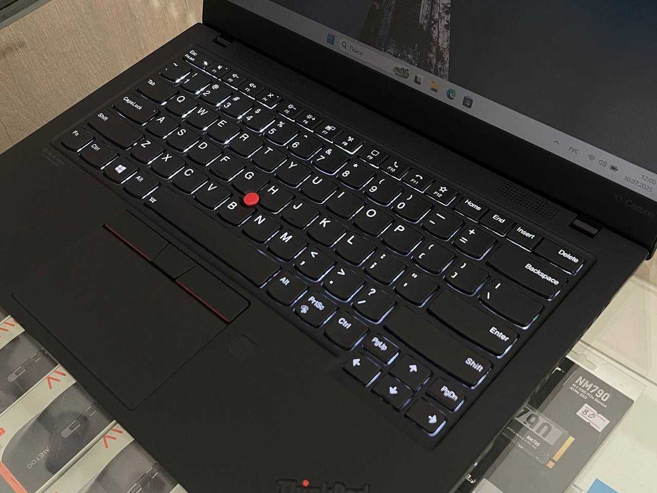 Lenovo ThinkPad X1 Carbon Gen 8 Core i7-10610U ram 16 ssd 256