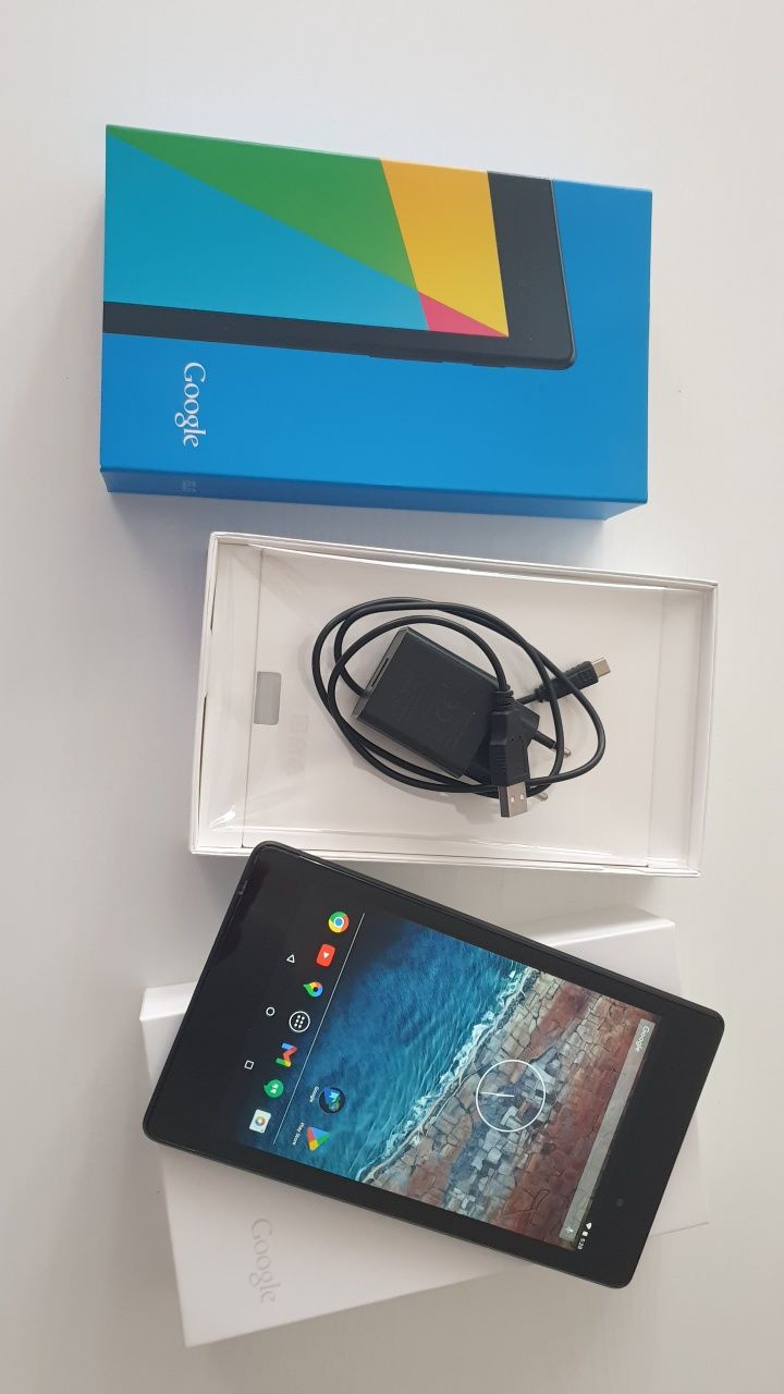 Husa cu tastatura bluetooth