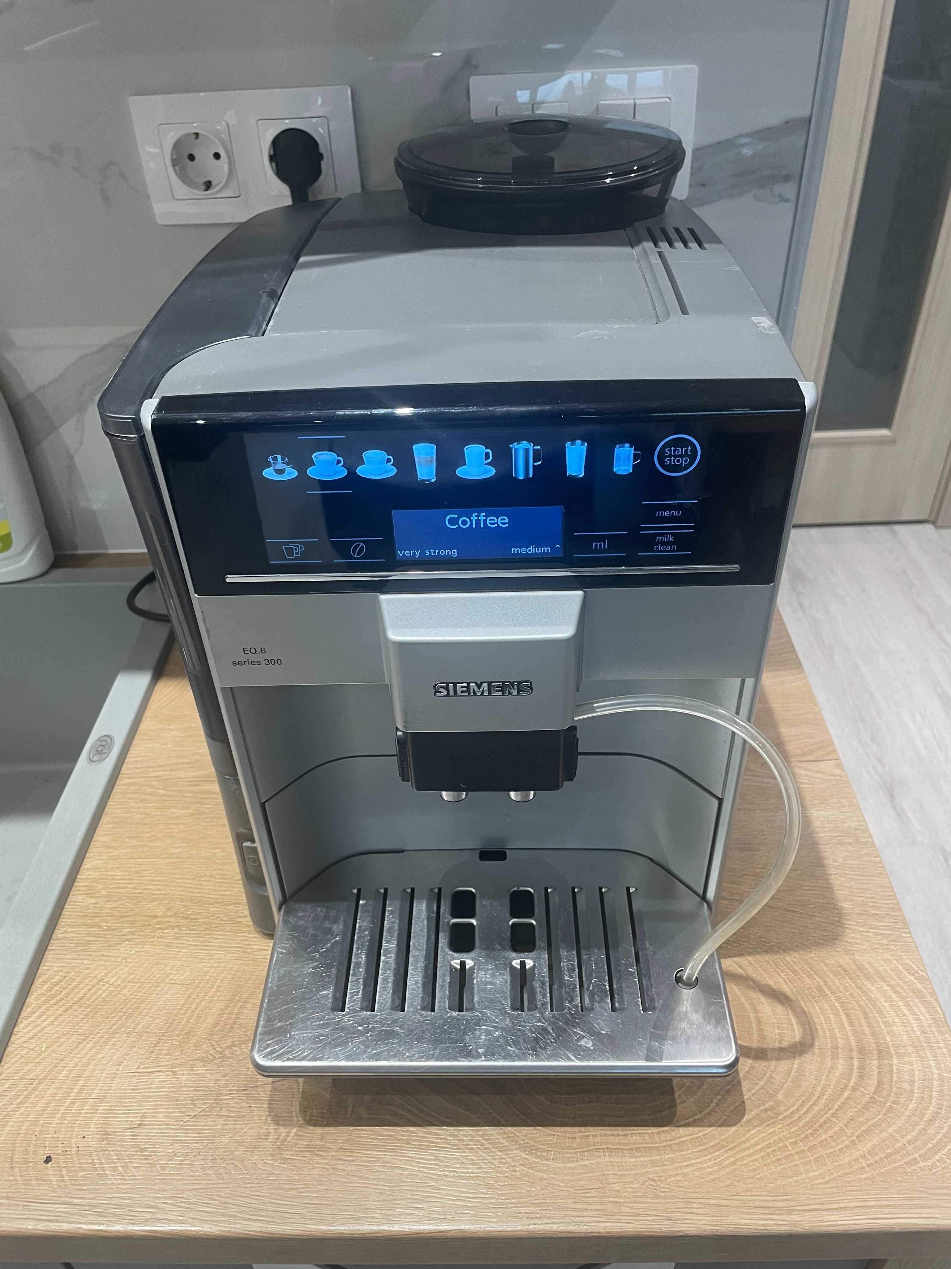 Кафемашина кафеавтомат каферобот Siemens EQ.6  Siemens EQ6-series 300