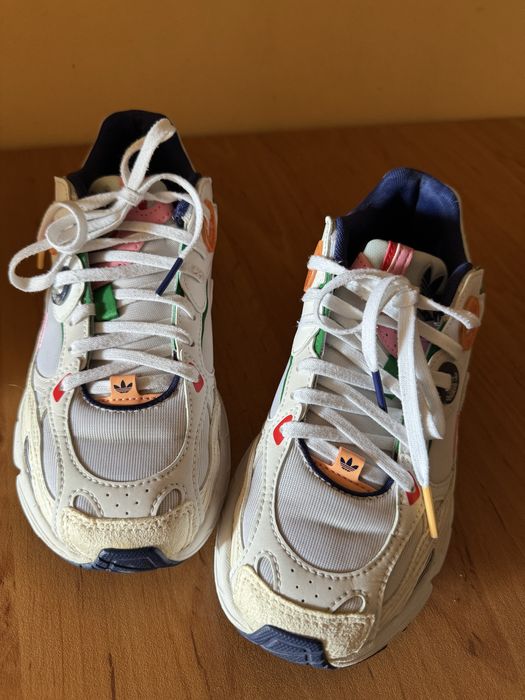 Маратонки adidas