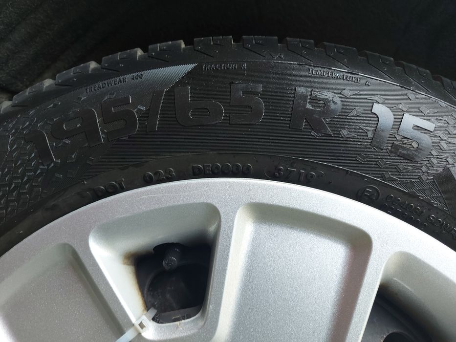 Vând roti tablă Ford 15" cu anvelope All Season