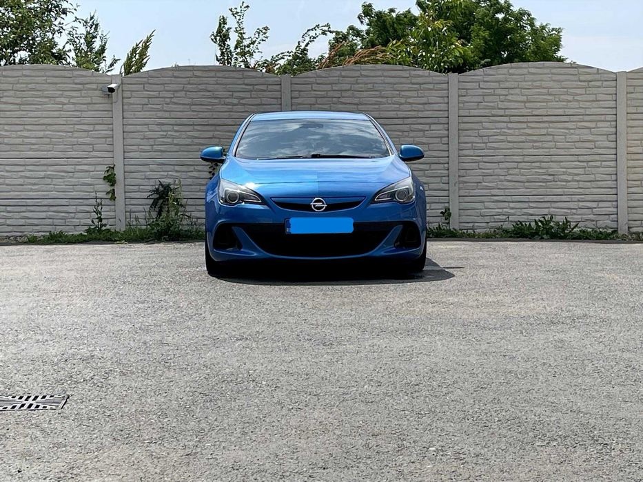 Opel Astra J GTC OPC - 70000km - 330cp