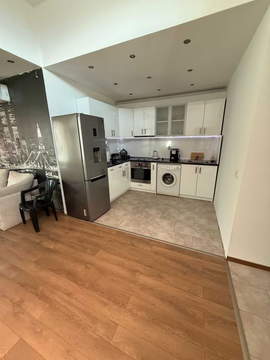 напълно оборудван цех за сладолед + два апартамента 359 кв.м