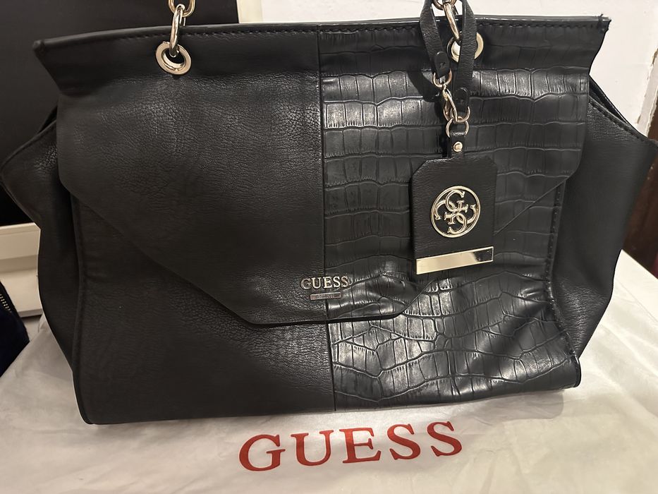 Дамска чанта Guess