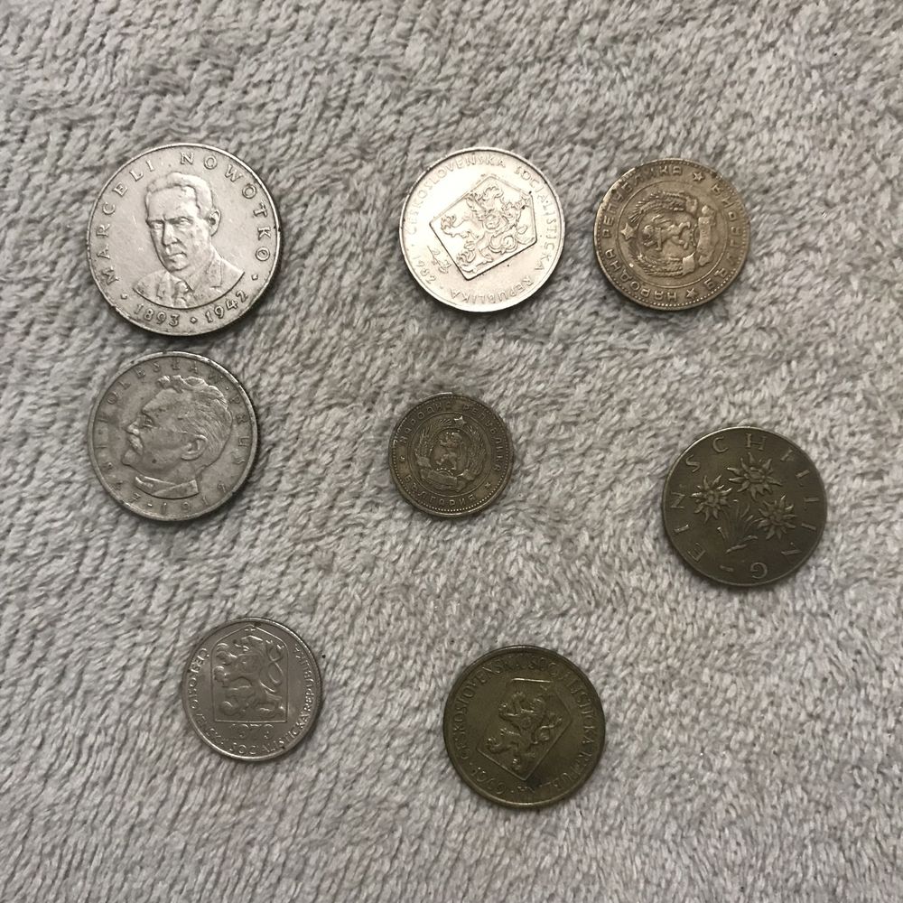 monede cu regele mihai 1943-1944 si ce se vede in poze 100 lei bucata