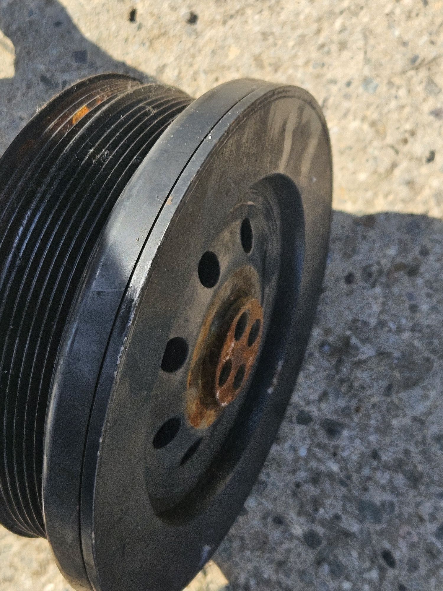 Демферна шаиба за Bmw e60 e61 3.0 235ks