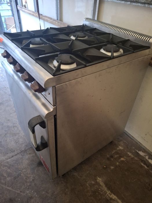 Котлони на газ с фурна на газ FALCON