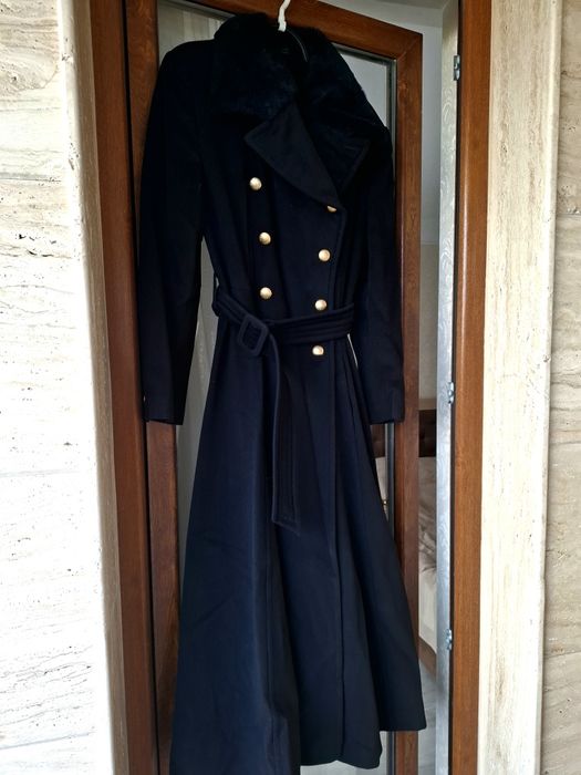 Дамско палто с яка от норка