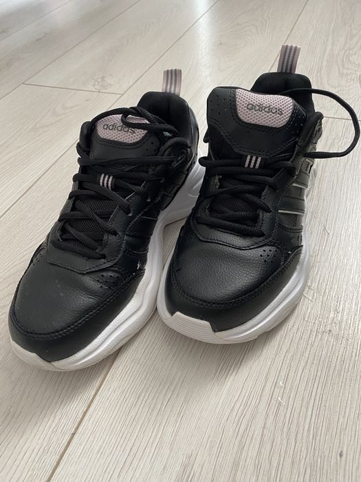 Adidasi 36 2/3 in stare perfecta