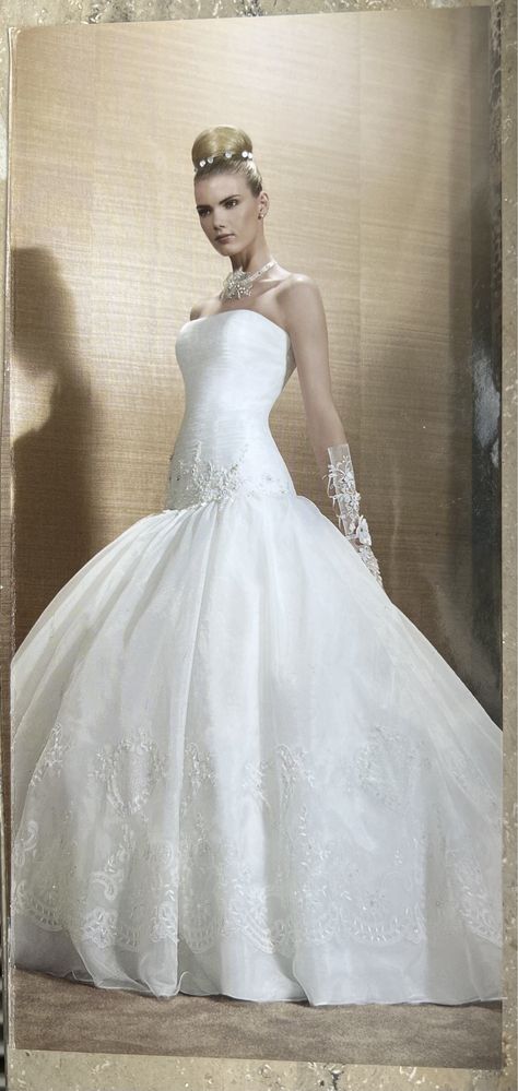 Vand rochie mireasa Pronovias