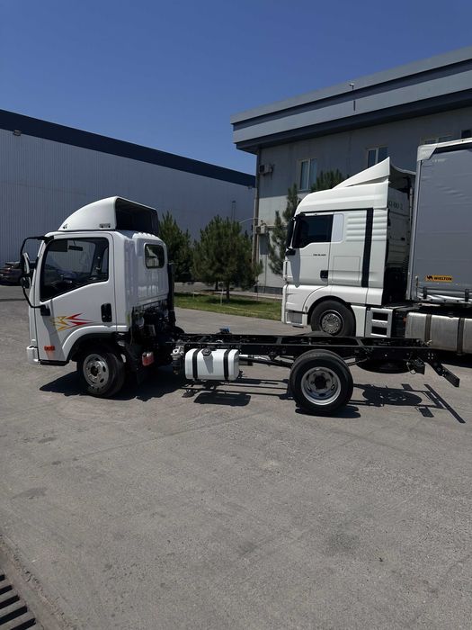 FAW ШАССИ универсальный 2 тонн бензин и дизельный