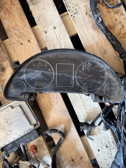 Приборная панель audi a4 b6 USA