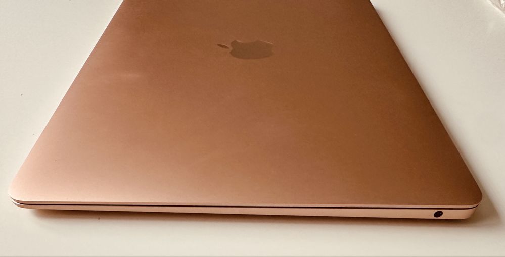 Apple MacBook Air 2018 13" i5 8RAM 128GB SSD Rose Gold А1932 Като Нов