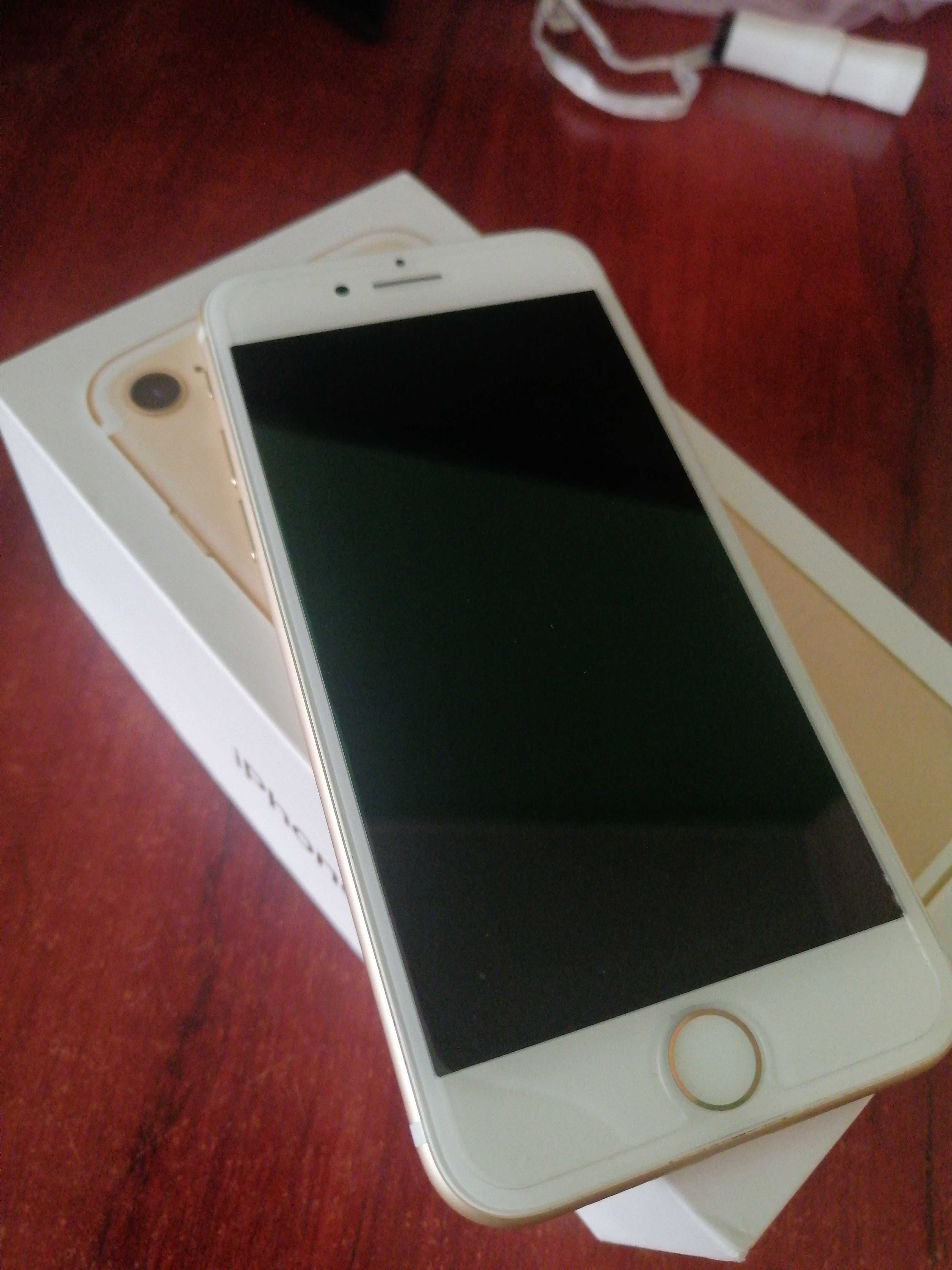 IPhone 7 gold 128 GB