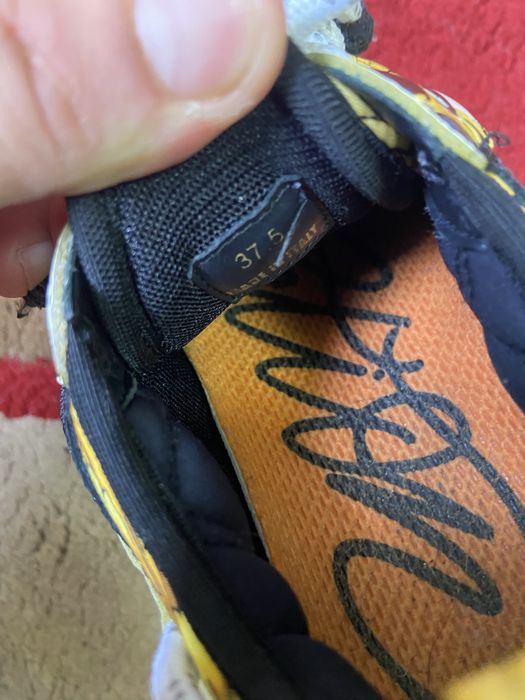 Versace chain reaction