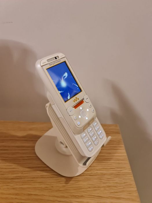Sony Ericsson W850i alb de colectie! Necodat, stare ca nou, walkman