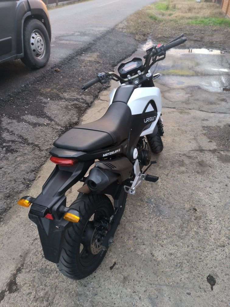 Moto 125 urban(honda), variante!