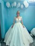 Vand rochie de mireasa