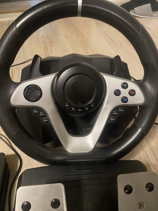 Pachet Gaming PS4 + Volan cu Pedale + Jocuri