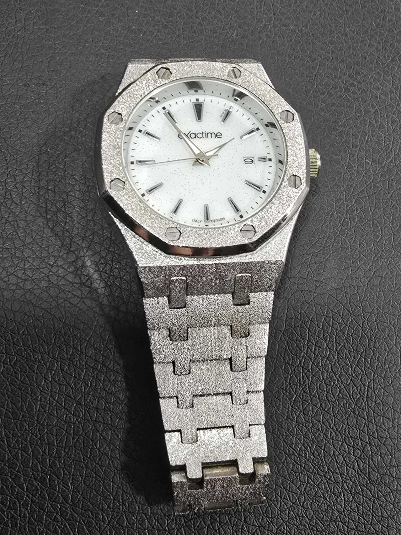 Продавам мъжки часовник Еxactime