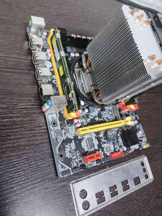 X79+Xeon E5 4160+8Gb
