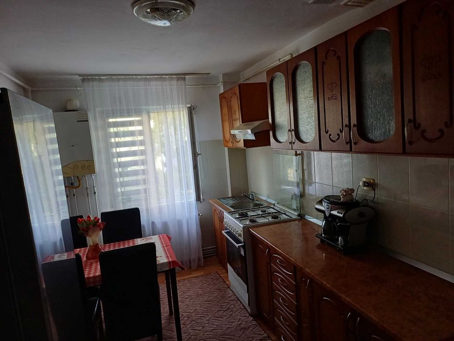 vand apartament de 2cam in DEJ str orizont ..scoala,magazine...