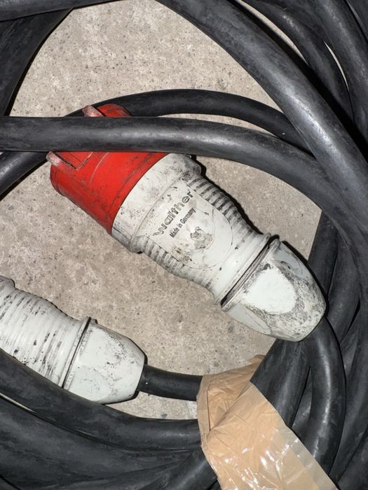 Cabluri trifazice de 10,15,20 metri