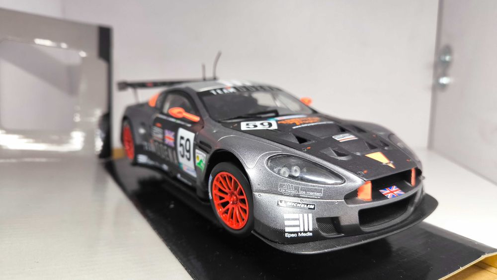 Macheta 1:18 - Aston Martin DBR9 24h Le Mans N°59 2009 – 1/18 Solido